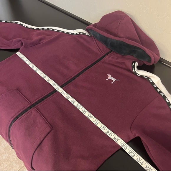 Sequinned Pink Victoria’s Secret full zip jacket, faux fur lined hood, graphic M - Picture 11 of 16
